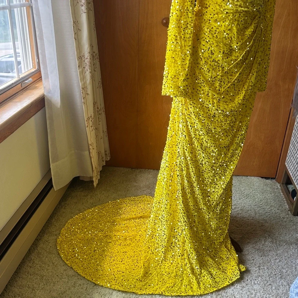 Elegant Yellow Sequin Gown With Train (NWOT) - Picture 17 of 17
